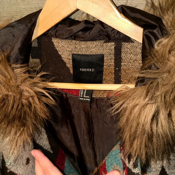 Forever 21 Multicolor Tribal Cape with Faux Fur Collar - Picture 4 of 4